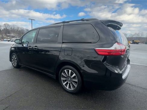Used 2018 Toyota Sienna XLE Premium image 6