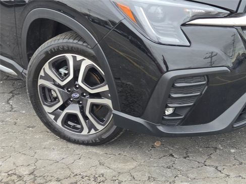 Used 2023 Subaru Ascent Limited image 3