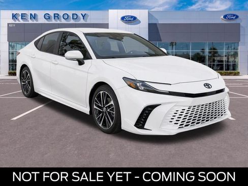 Used 2026 Toyota Camry XSE FWD image 1