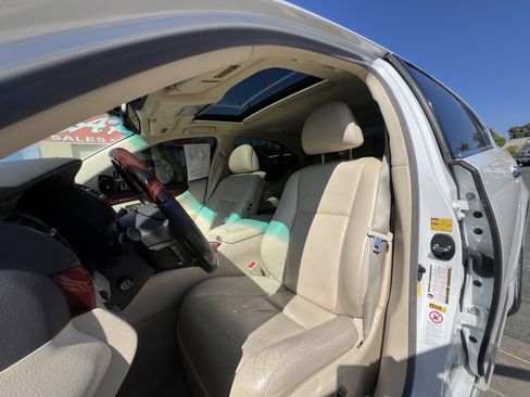 Used 2012 Lexus LS 460 w/ Luxury Value Edition image 10