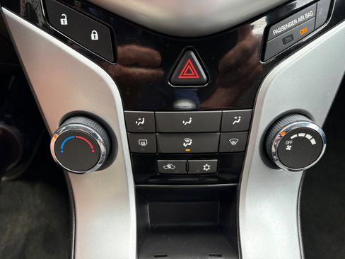 Used 2012 Chevrolet Cruze LS w/ Connectivity Package FWD image 36