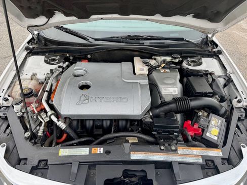 Used 2012 Ford Fusion Hybrid image 19
