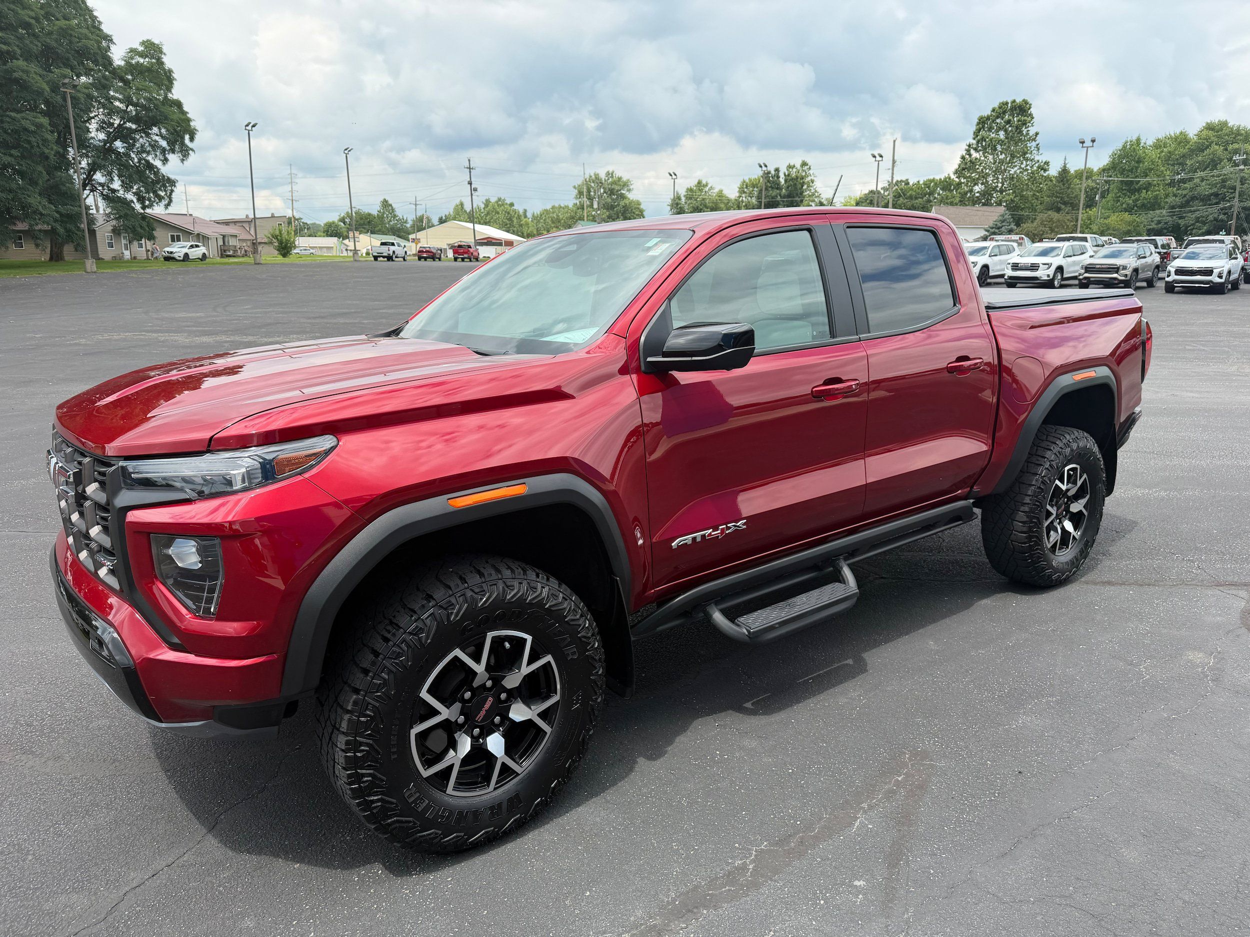 Used 2024 GMC Canyon AT4X AWD/4WD image 11