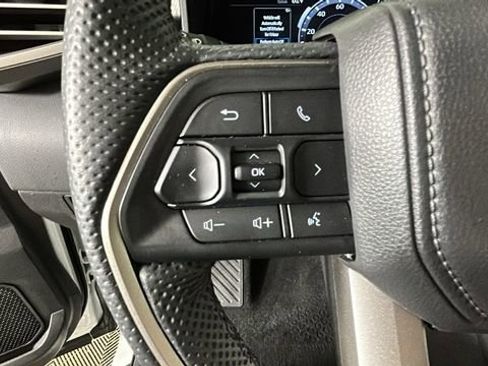 Used 2025 Toyota Tundra Limited AWD/4WD image 16