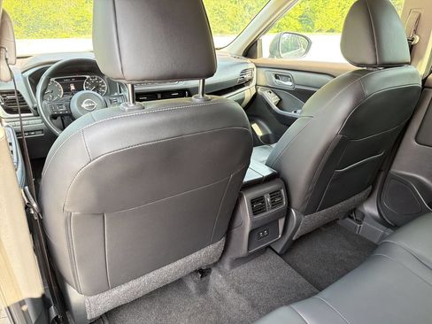 Used 2023 Nissan Rogue SL AWD/4WD image 22