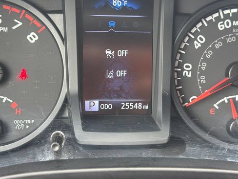 Used 2023 Toyota Tacoma SR AWD/4WD image 17
