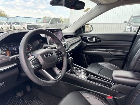 Used 2022 Jeep Compass Trailhawk w/ Trailer Tow Group AWD/4WD image 4