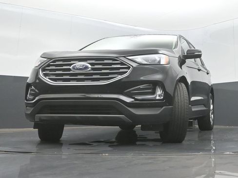 Used 2024 Ford Edge Titanium image 29