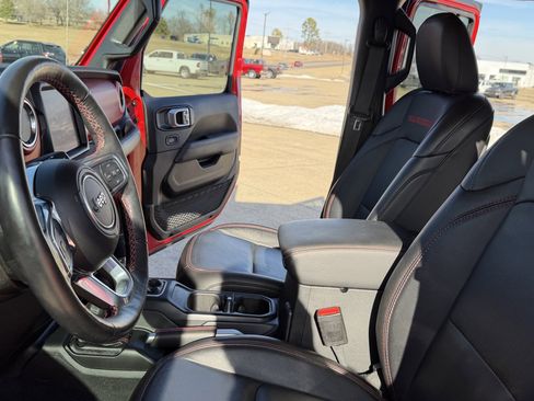 Used 2022 Jeep Gladiator Rubicon w/ LED Lighting Group image 17
