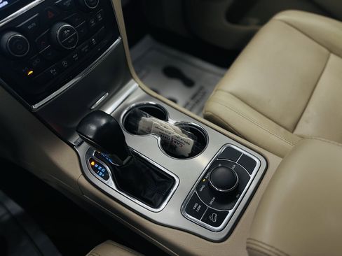 Used 2020 Jeep Grand Cherokee Limited w/ Luxury Group II AWD/4WD image 56