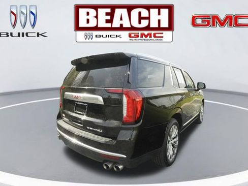 Used 2021 GMC Yukon Denali w/ Denali Ultimate Package image 3