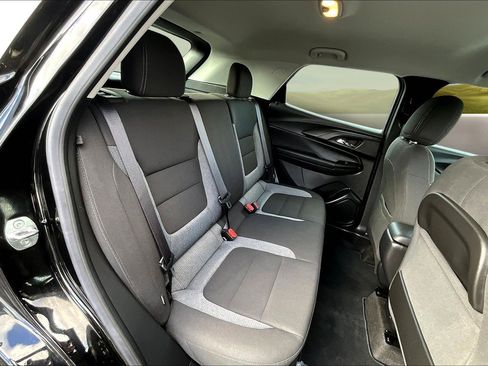 Used 2023 Chevrolet TrailBlazer LS image 16