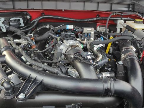 Used 2024 Ford Bronco Badlands image 9