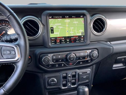 Used 2021 Jeep Wrangler Unlimited Sahara AWD/4WD image 7