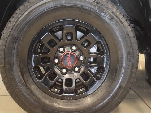Used 2017 Toyota Tacoma TRD Pro AWD/4WD image 32