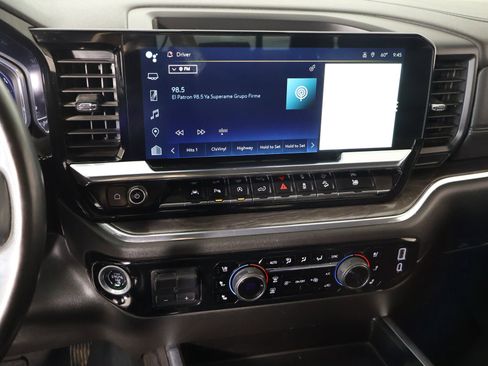 Used 2024 Chevrolet Silverado 1500 LTZ AWD/4WD image 5