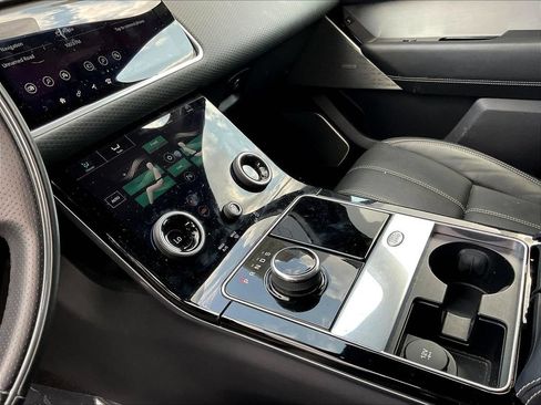 Used 2020 Land Rover Range Rover Velar R-Dynamic S AWD/4WD image 17