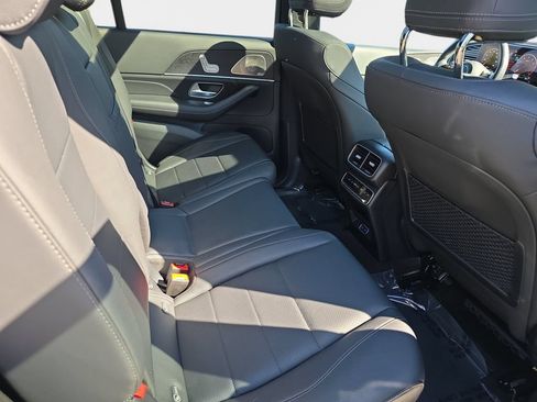 Used 2025 Mercedes-Benz GLS 450 4MATIC w/ AMG Line Exterior image 13