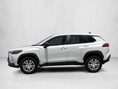 Certified 2022 Toyota Corolla Cross L FWD image 8