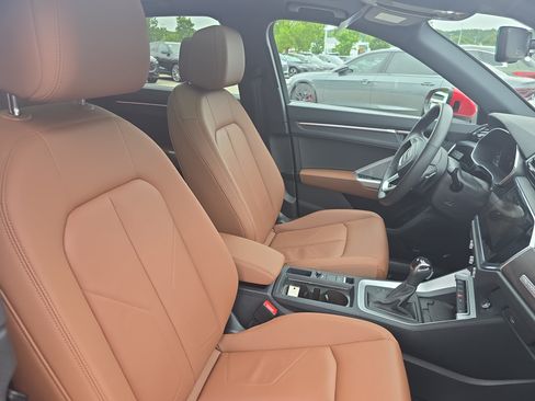 Used 2025 Audi Q3 2.0T Premium Plus w/ Premium Plus Package AWD/4WD image 10