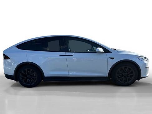 Used 2023 Tesla Model X image 6