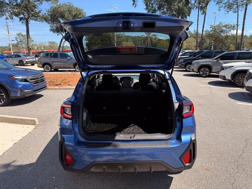 Used 2025 Subaru Crosstrek 2.5i Premium AWD/4WD image 8