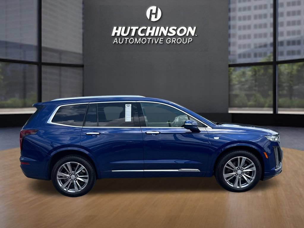 Certified 2025 Cadillac XT6 Premium Luxury FWD image 8