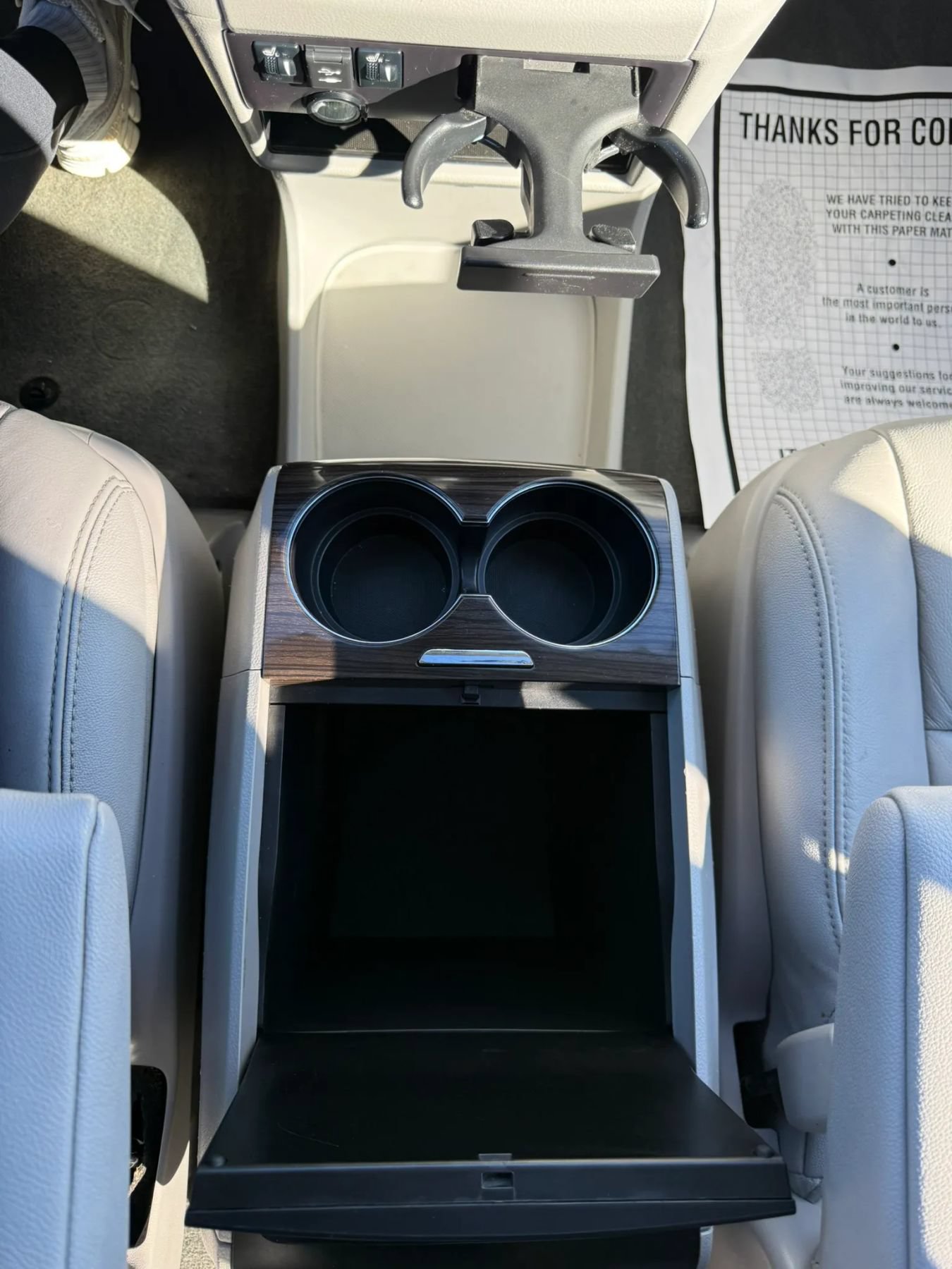 Used 2018 Toyota Sienna XLE w/ XLE Navigation Package FWD image 37
