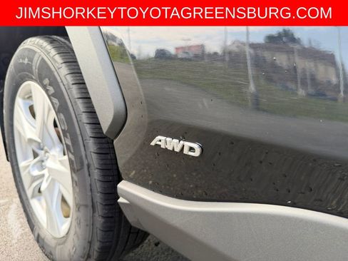 Used 2019 Toyota RAV4 XLE w/ Convenience Package image 32