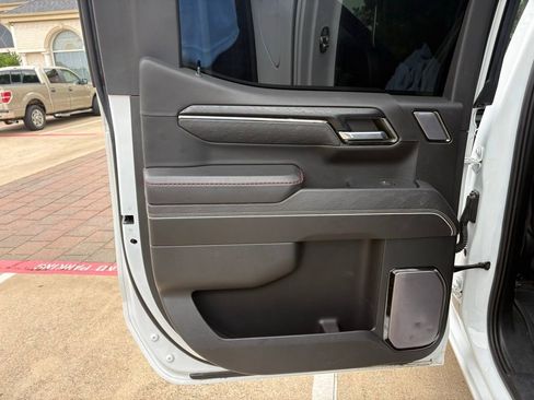 Used 2023 GMC Sierra 1500 AT4X image 16