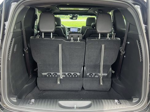 New 2025 Chrysler Pacifica Select AWD/4WD image 23