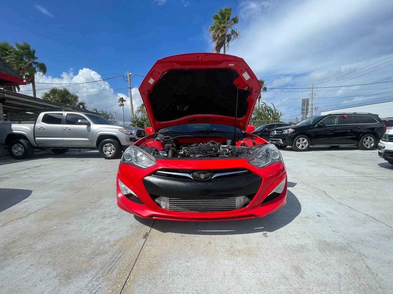 Used 2014 Hyundai Genesis 2.0T RWD image 2