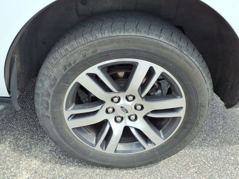 Used 2024 Ford Expedition Limited RWD image 23