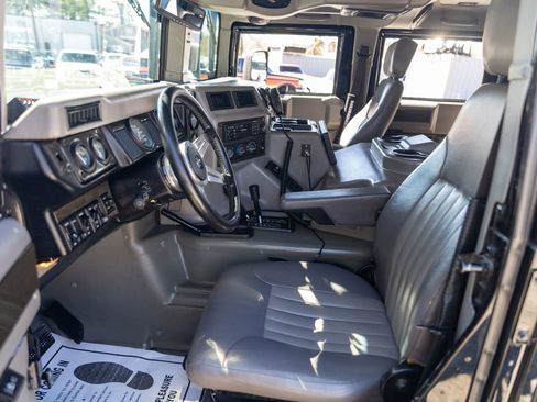 Used 2000 HUMMER H1 4-Passenger Wgn Enclosed image 35