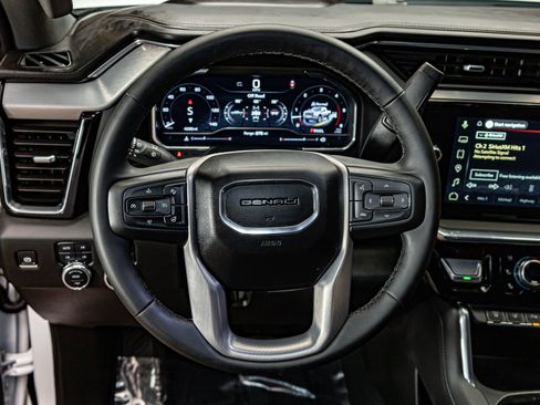 Used 2025 GMC Sierra 3500 Denali w/ Denali Reserve Package image 18