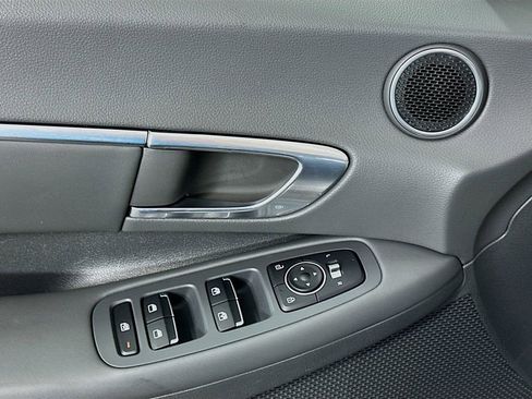 Used 2020 Hyundai Sonata SEL w/ Convenience Package FWD image 17