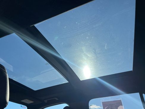 Used 2024 Ford Expedition Limited image 12