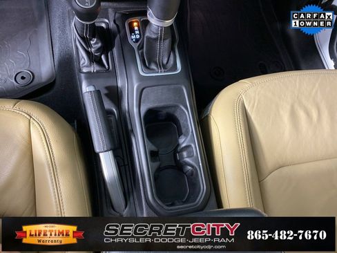 Used 2018 Jeep Wrangler Unlimited Rubicon image 24