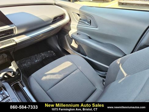 Used 2024 Toyota Prius LE image 15