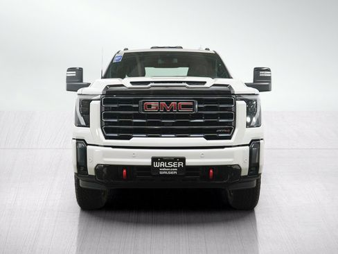 Used 2024 GMC Sierra 2500 AT4 w/ AT4 Preferred Package AWD/4WD image 9