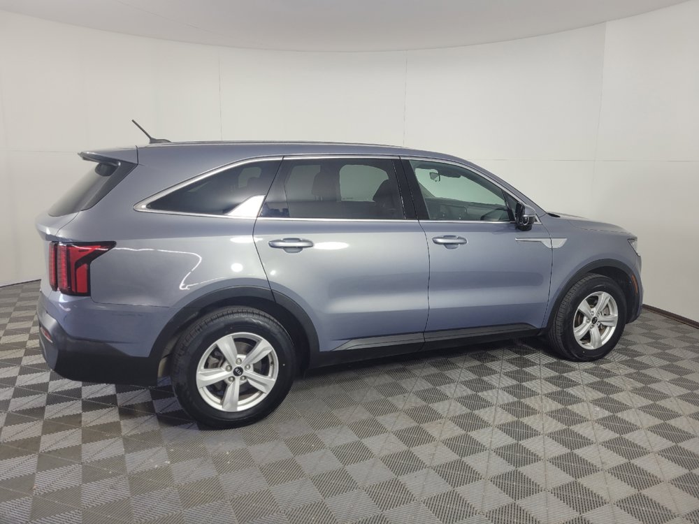 Used 2021 Kia Sorento LX FWD image 10