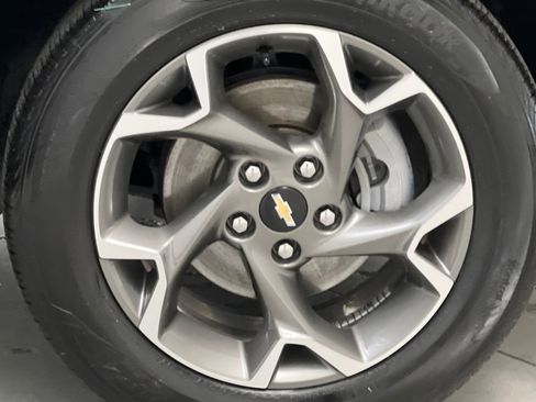 Used 2025 Chevrolet Trax LT image 61