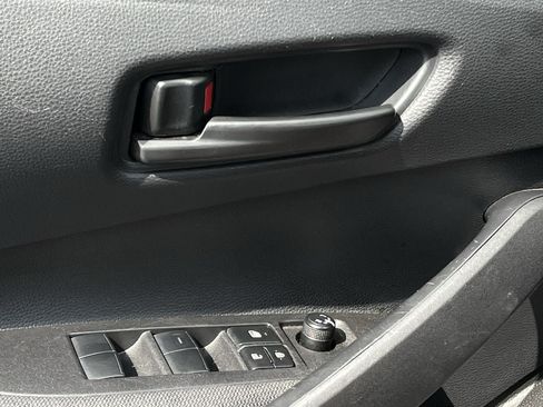 Used 2025 Toyota Corolla LE FWD image 21