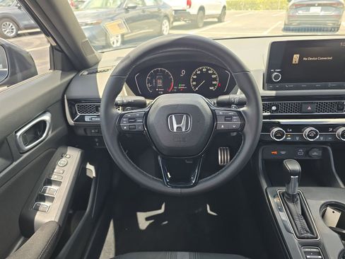 Used 2023 Honda Civic Sport image 10