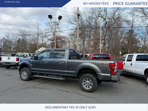 Used 2017 Ford F350 Lariat image 3