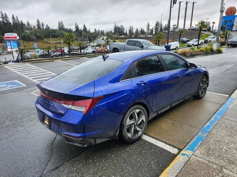Used 2023 Hyundai Elantra Limited image 10