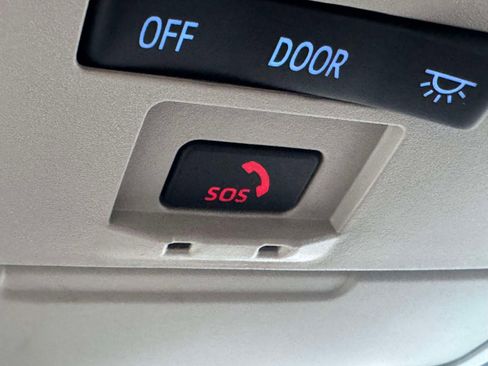 Certified 2023 Toyota Sienna LE image 29