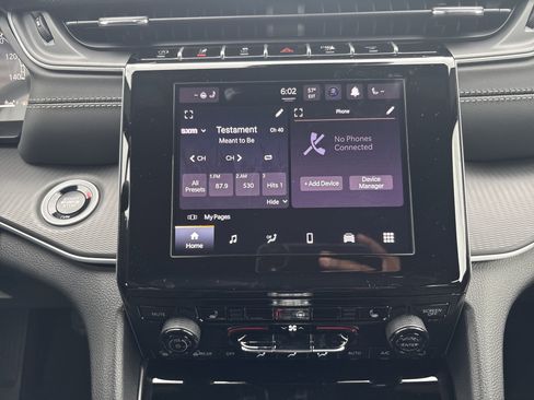 New 2025 Jeep Grand Cherokee Altitude image 24