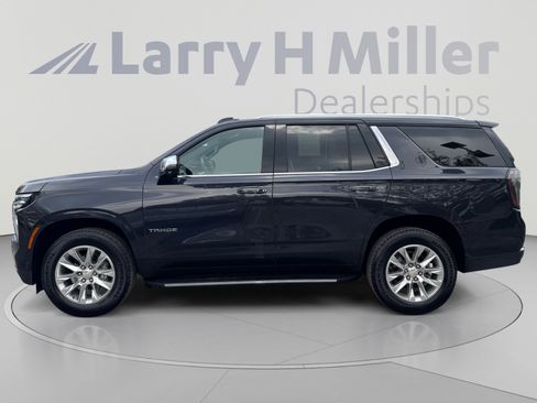 Used 2025 Chevrolet Tahoe Premier AWD/4WD image 2