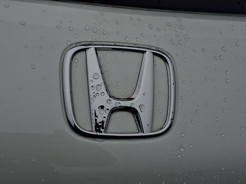 Used 2024 Honda HR-V LX image 29